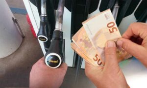 Cheque de 100 euros para gasolina
