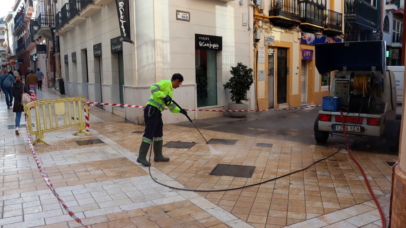 Trabajar de operario de limpieza en Málaga